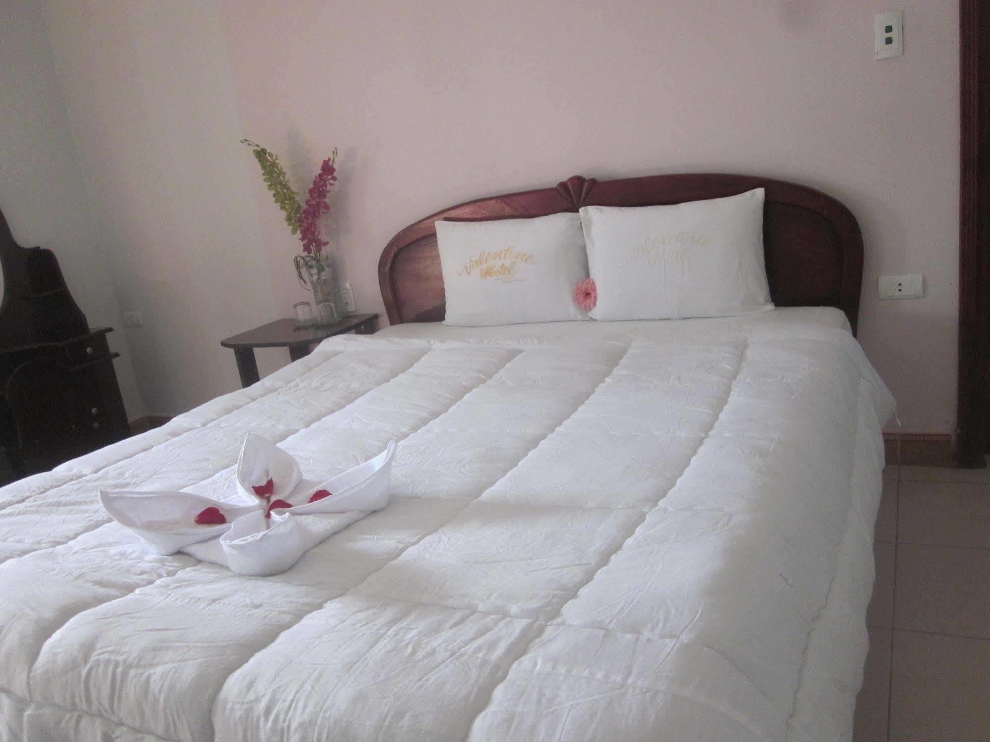 Valentine Hotel Хюэ Экстерьер фото